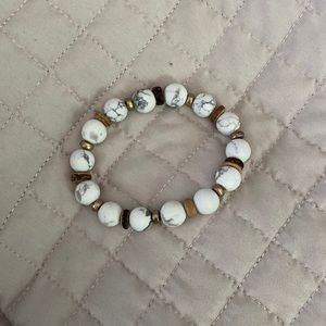 Trendy white marble bracelet